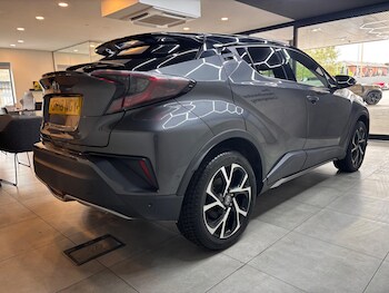 Used Toyota C-HR 2018 for sale - 78429261: Photo