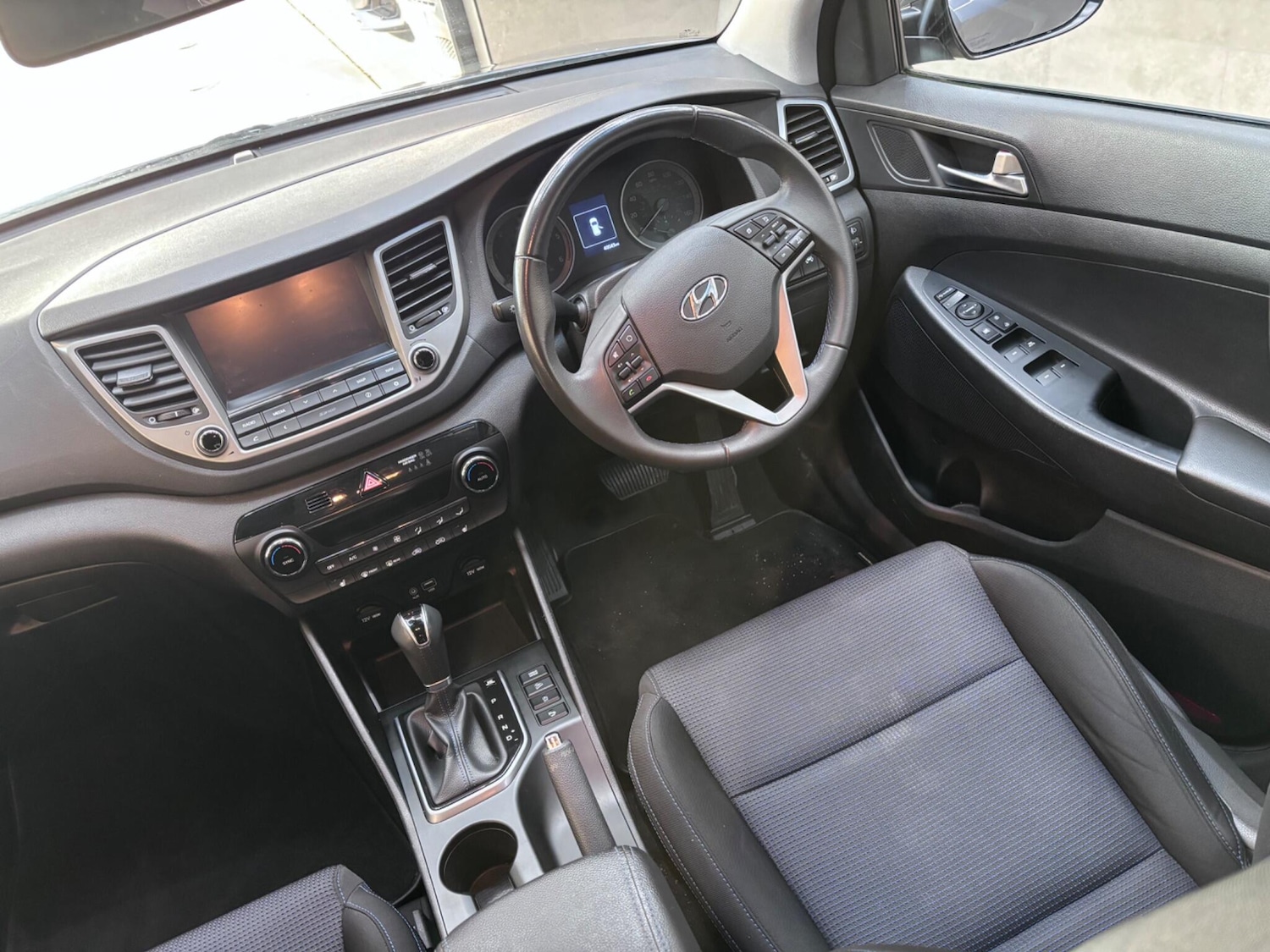 Used Hyundai TUCSON 2017 for sale - 76759389: Photo 15