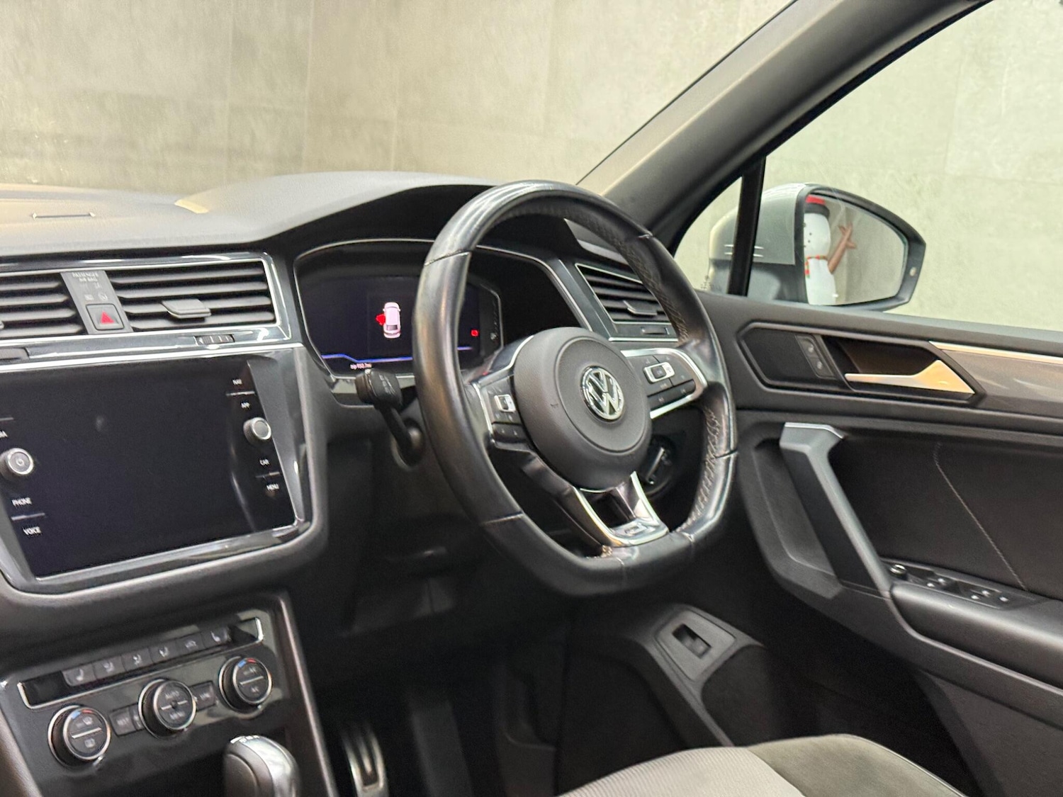 Used Volkswagen Tiguan 2019 for sale - 76953297: Photo 12