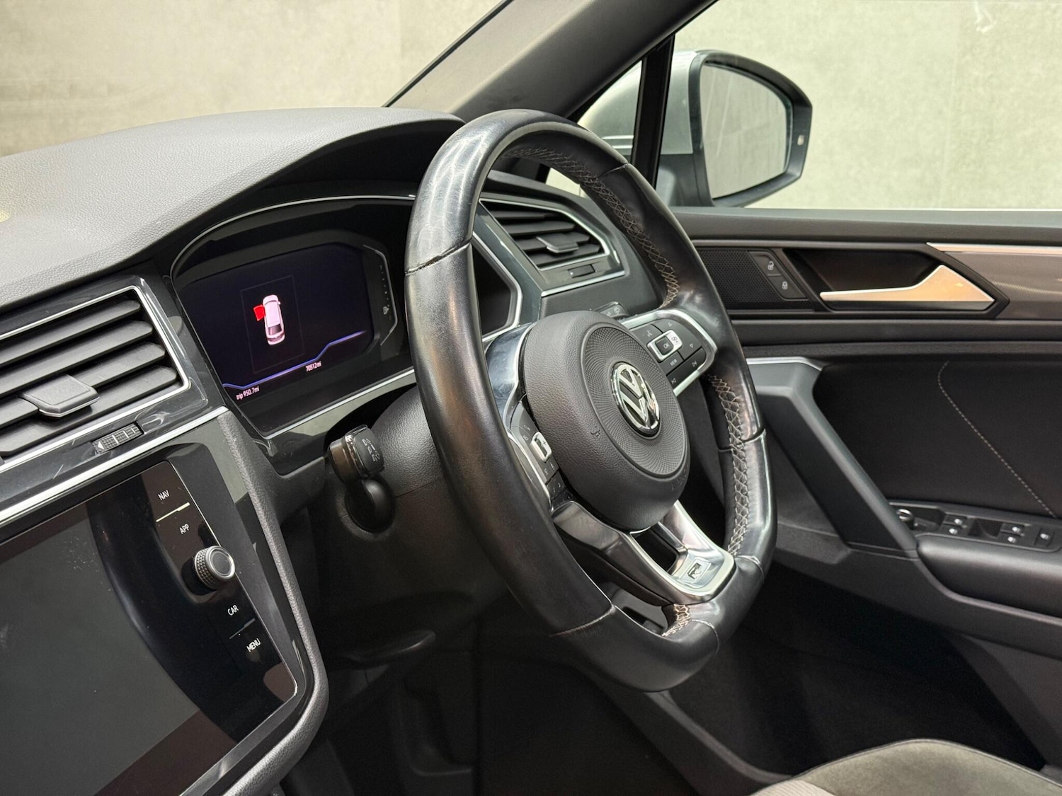 Used Volkswagen Tiguan 2019 for sale - 76953297: Photo 15