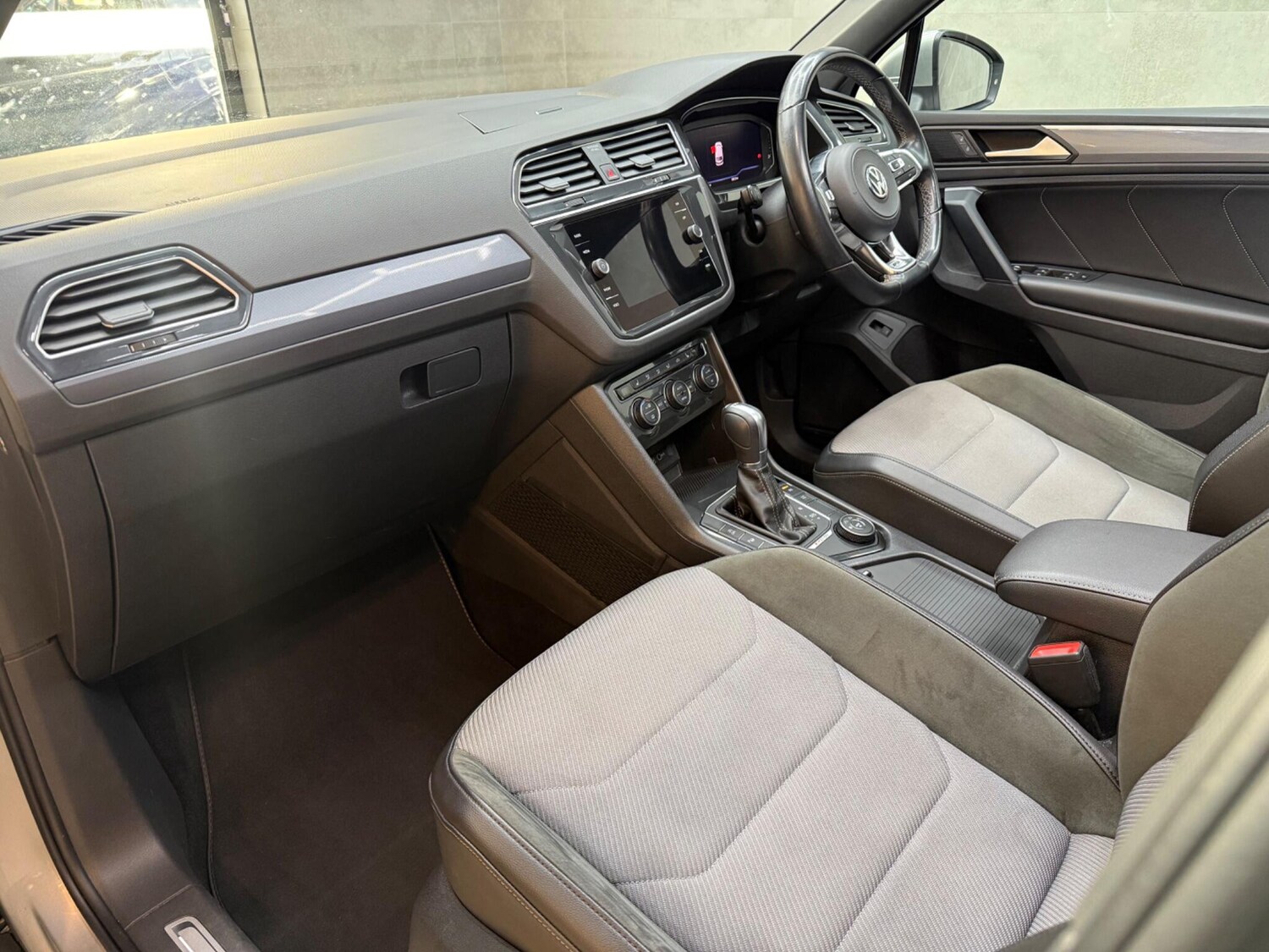 Used Volkswagen Tiguan 2019 for sale - 76953297: Photo 18