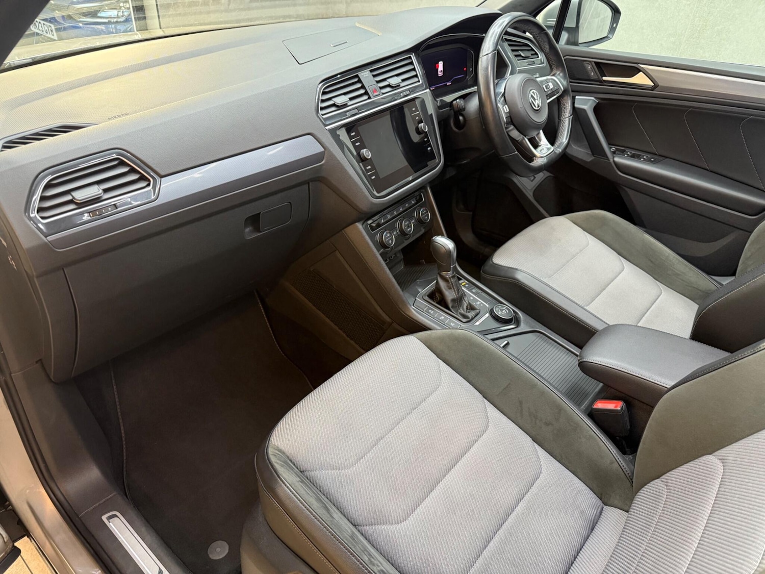 Used Volkswagen Tiguan 2019 for sale - 76953297: Photo 50