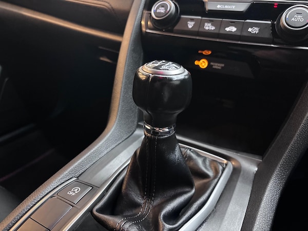Used Honda Civic 2019 for sale - 76307406: Photo 22