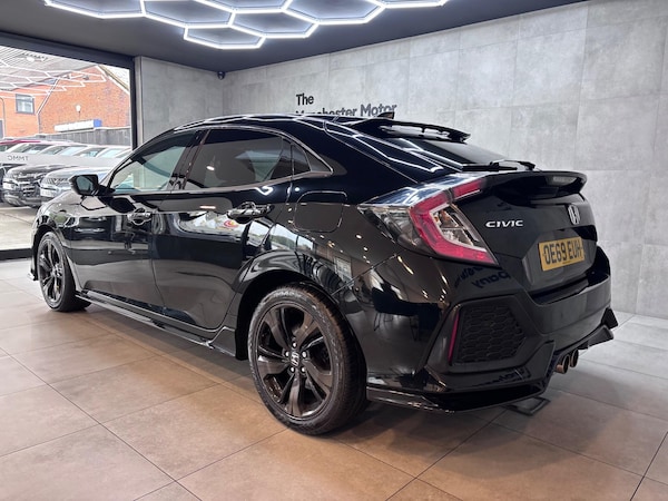 Used Honda Civic 2019 for sale - 76307406: Photo 3
