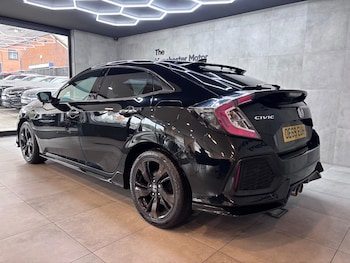Used Honda Civic 2019 for sale - 76307406: Photo 3
