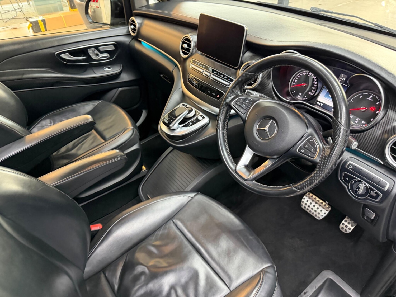 Used Mercedes-Benz V-Class 2019 for sale - 76965229: Photo 11