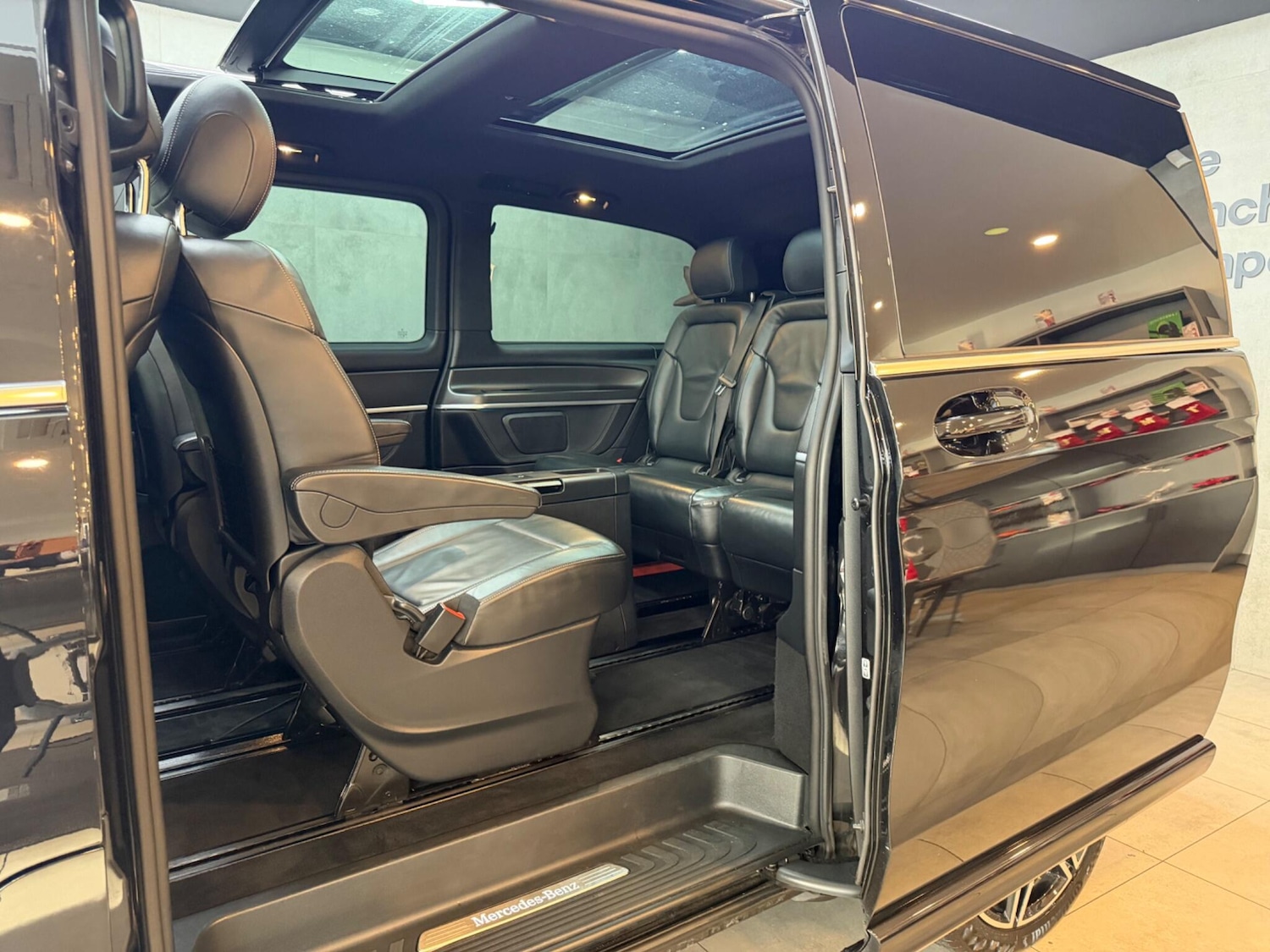 Used Mercedes-Benz V-Class 2019 for sale - 76965229: Photo 20