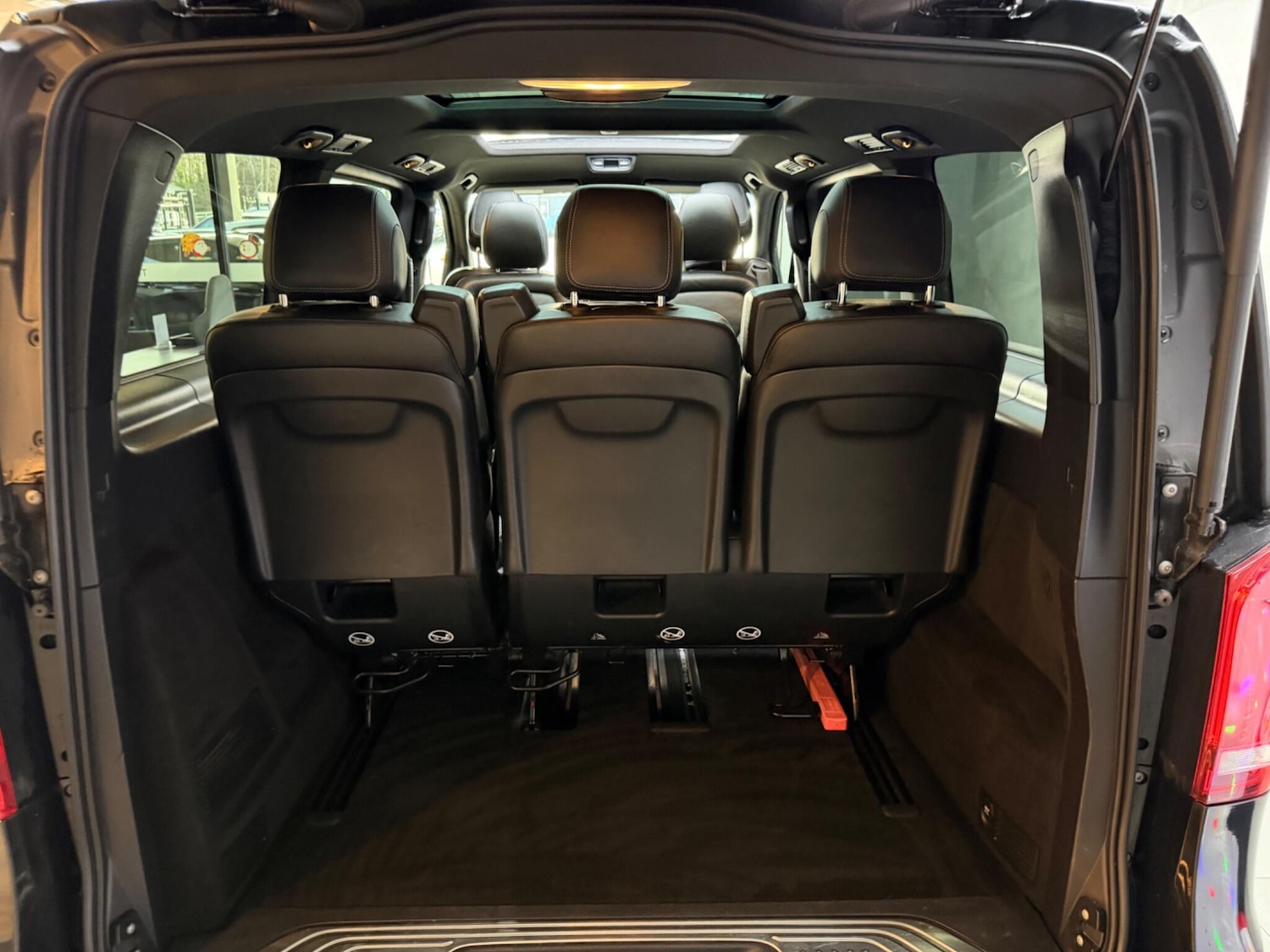 Used Mercedes-Benz V-Class 2019 for sale - 76965229: Photo 39