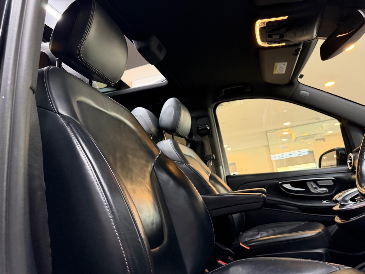 Used Mercedes-Benz V-Class 2019 for sale - 76965229: Photo 41