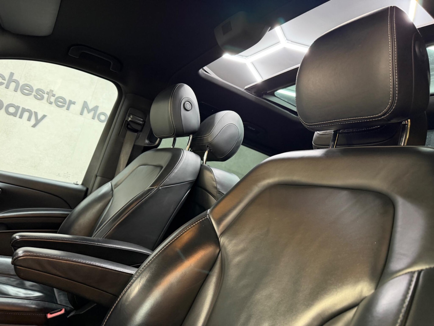 Used Mercedes-Benz V-Class 2019 for sale - 76965229: Photo 45