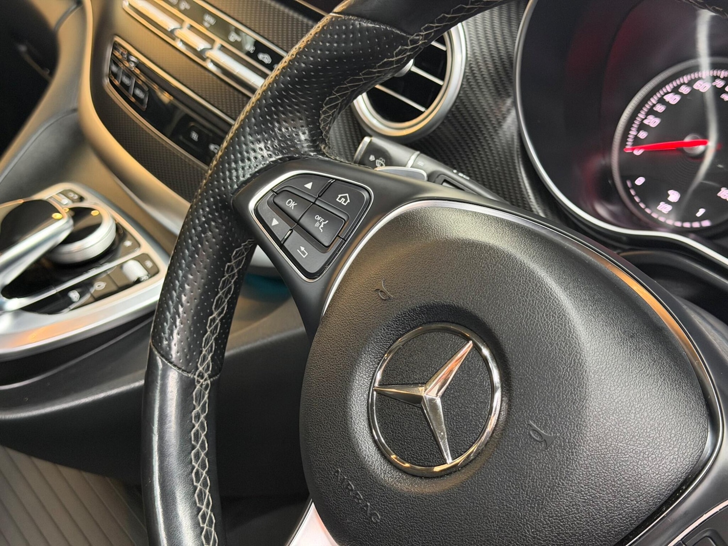 Used Mercedes-Benz V-Class 2019 for sale - 76965229: Photo 54