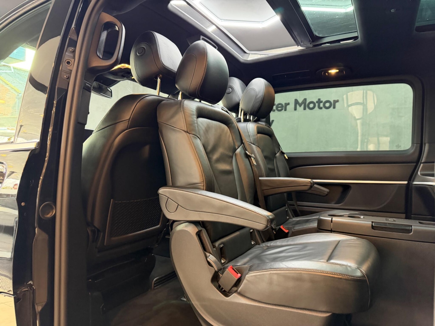 Used Mercedes-Benz V-Class 2019 for sale - 76965229: Photo 62