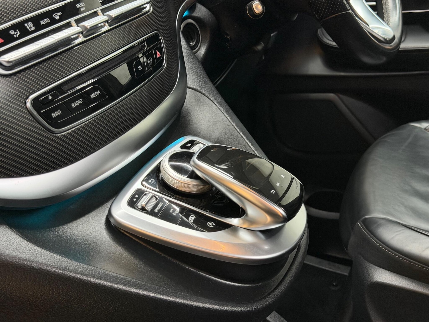 Used Mercedes-Benz V-Class 2019 for sale - 76965229: Photo 65