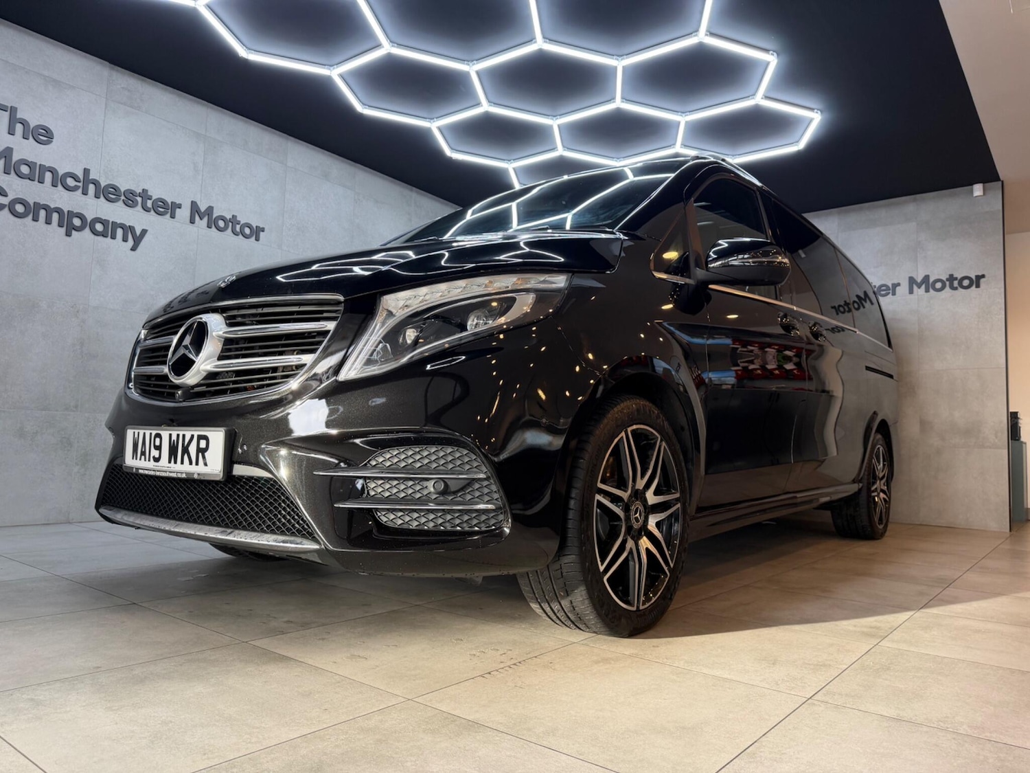 Used Mercedes-Benz V-Class 2019 for sale - 76965229: Photo 7