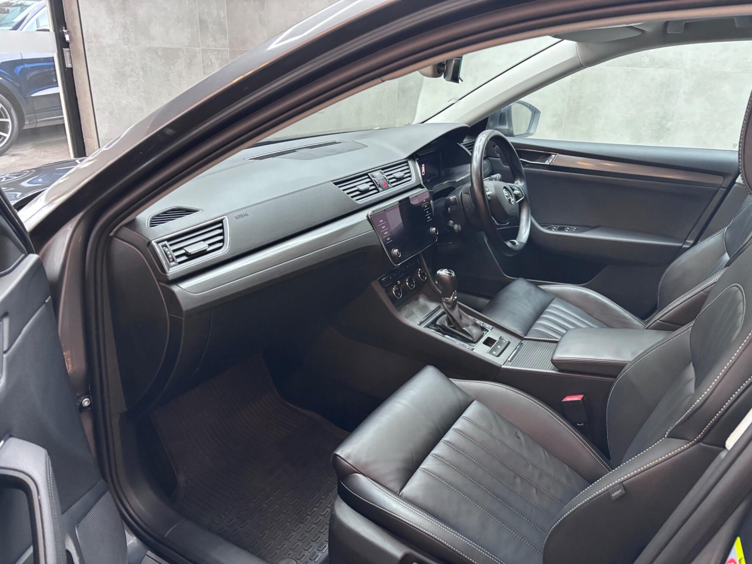 Used Skoda Superb 2021 for sale - 77425581: Photo 50