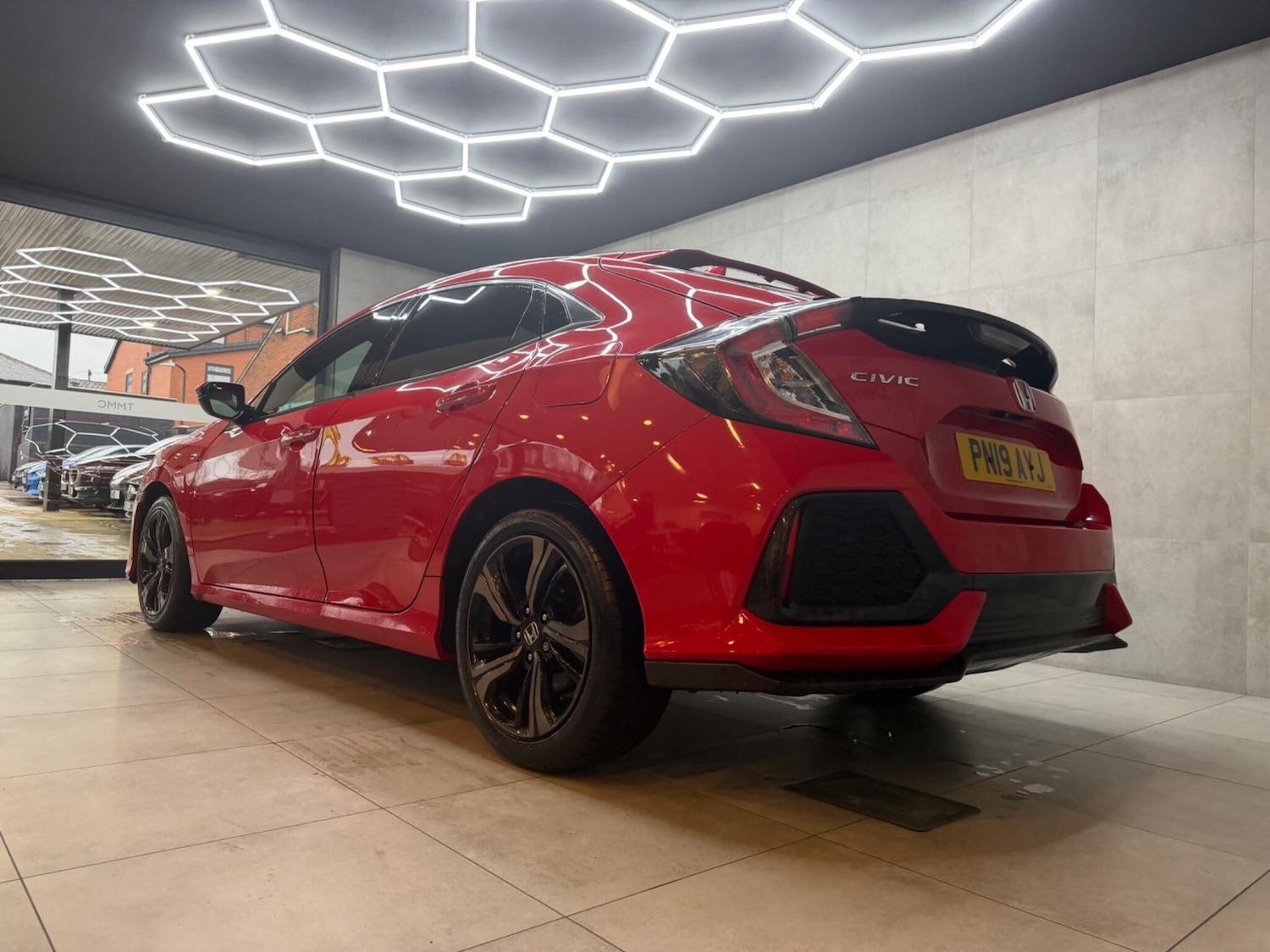 Used Honda Civic 2019 for sale - 77695377: Photo 6