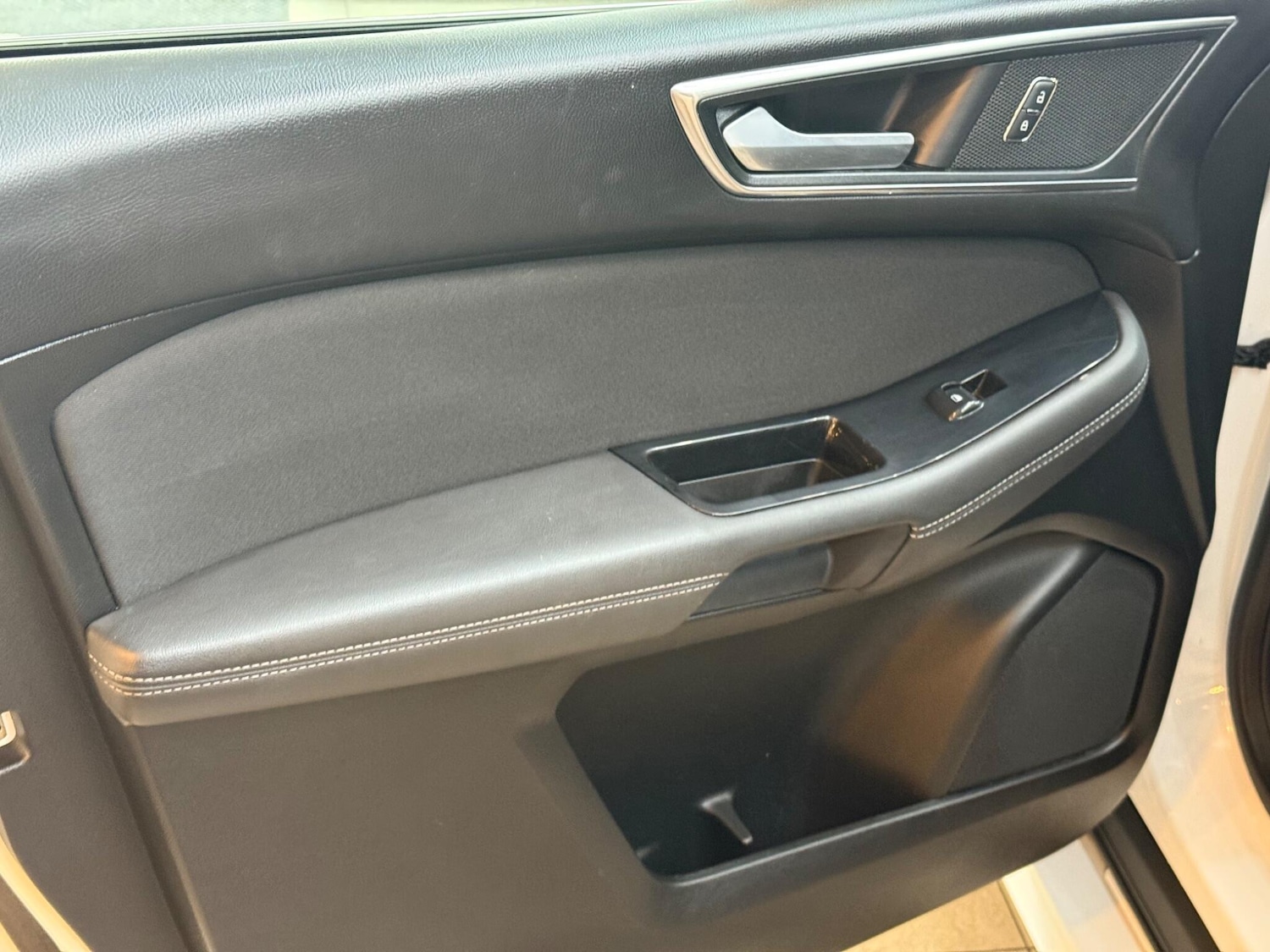 Used Ford S-Max 2016 for sale - 76658072: Photo 34