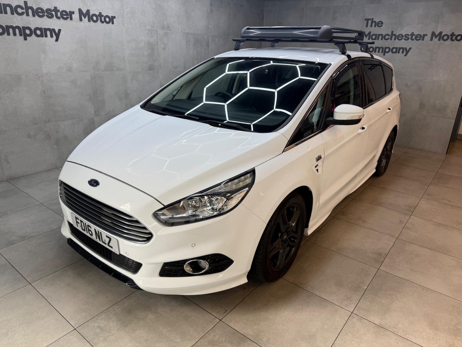 Used Ford S-Max 2016 for sale - 76658072: Photo 4