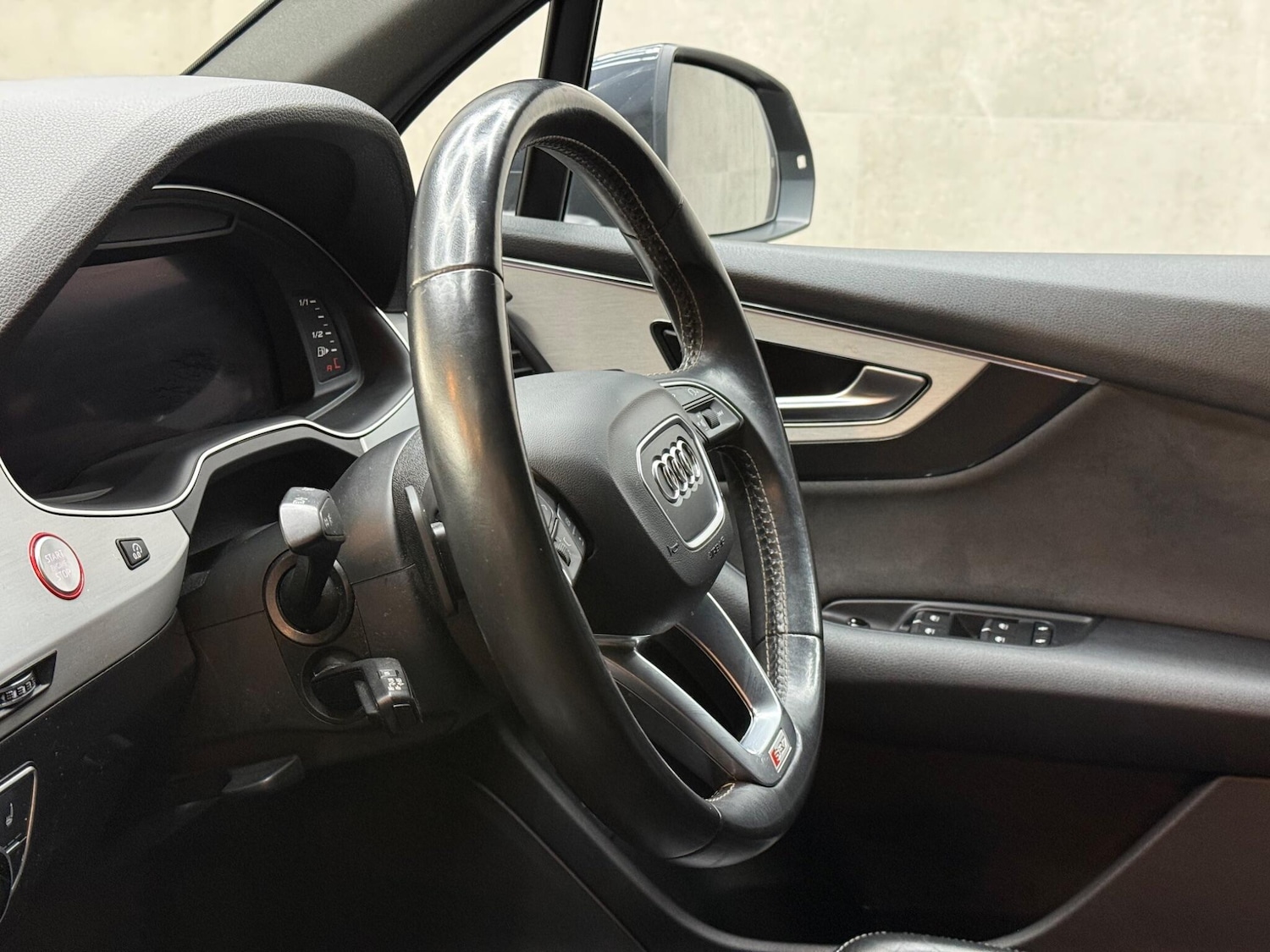 Used Audi SQ7 2017 for sale - 76688689: Photo 17