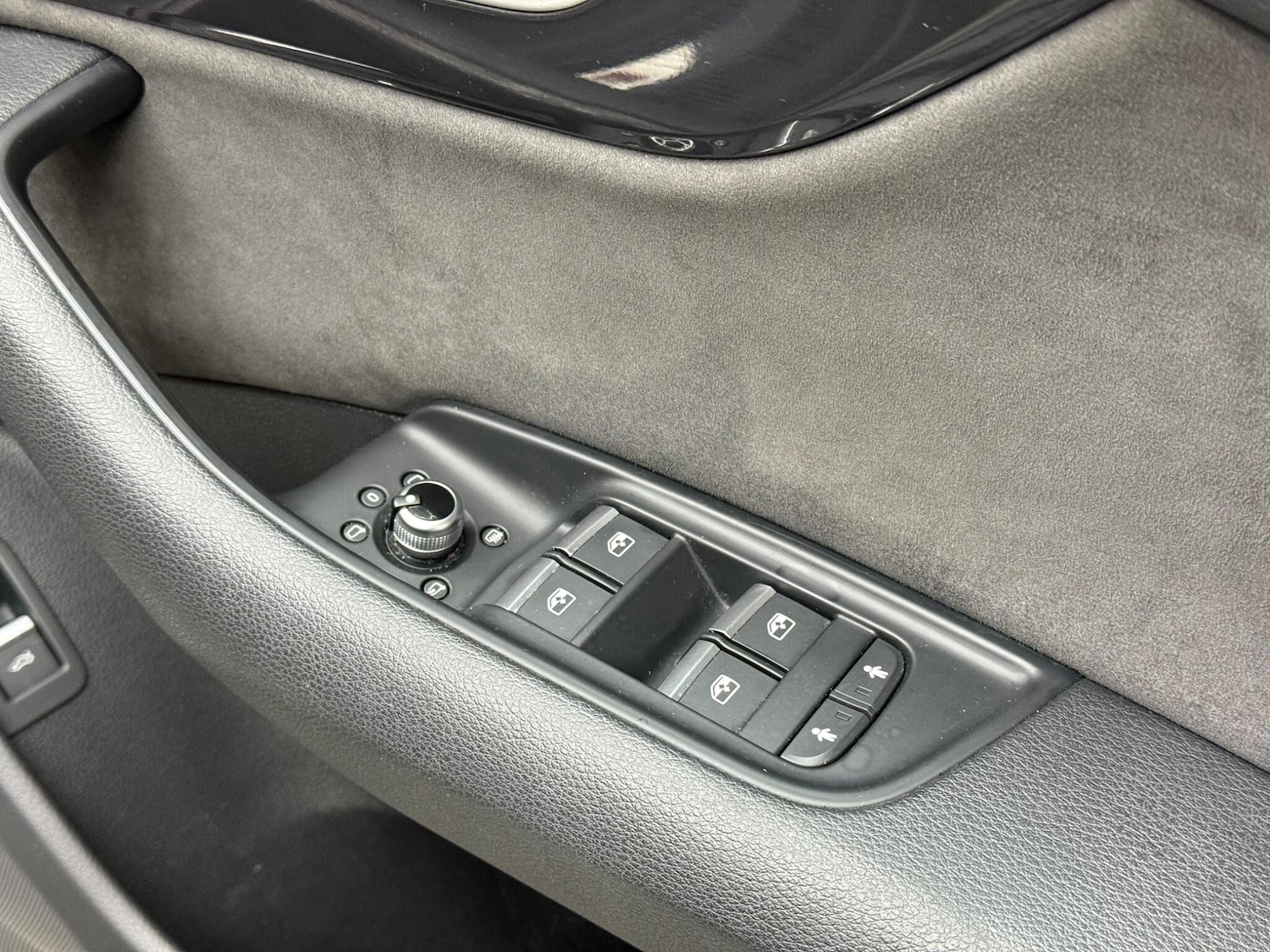 Used Audi SQ7 2017 for sale - 76688689: Photo 37