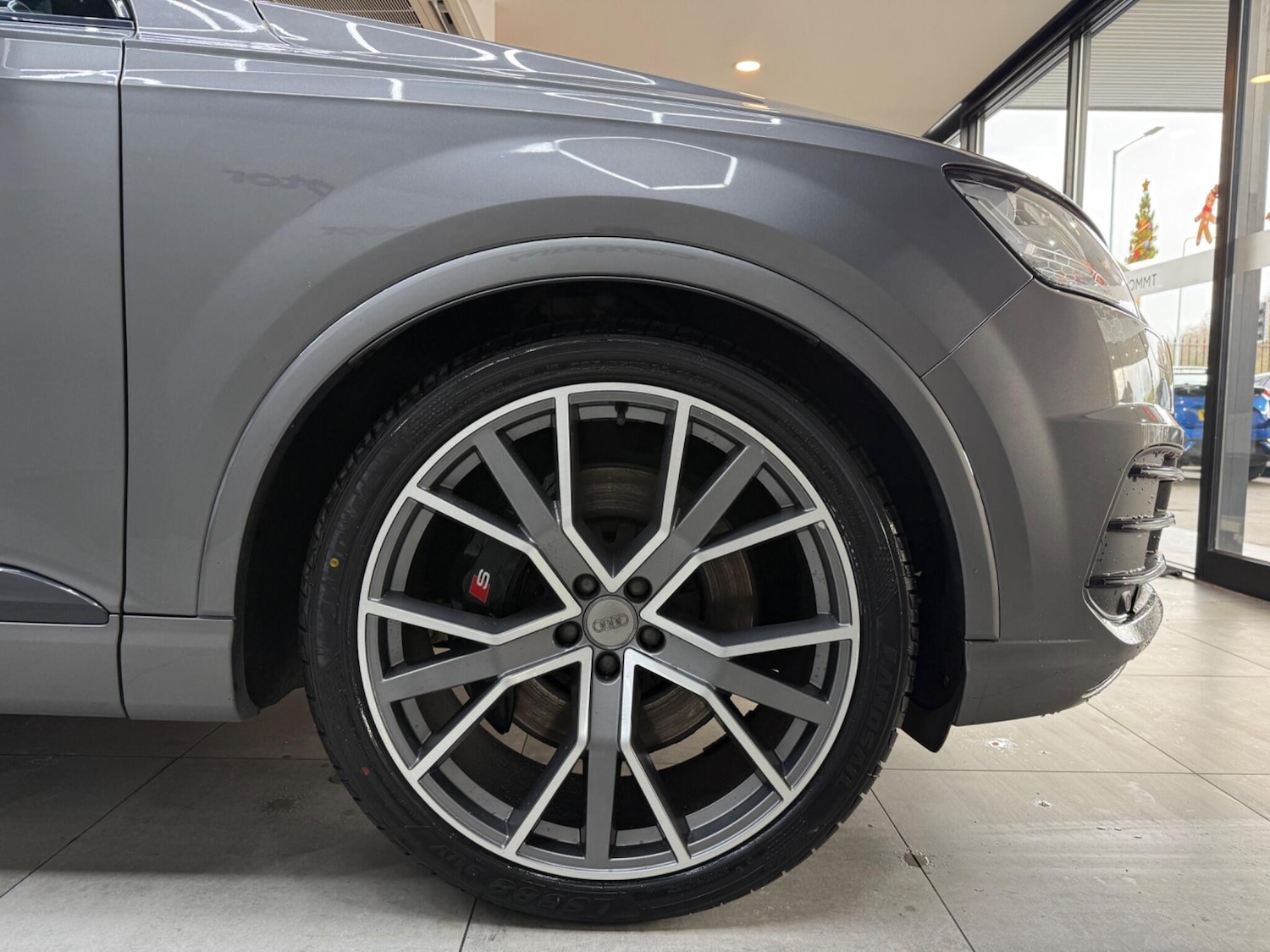 Used Audi SQ7 2017 for sale - 76688689: Photo 41