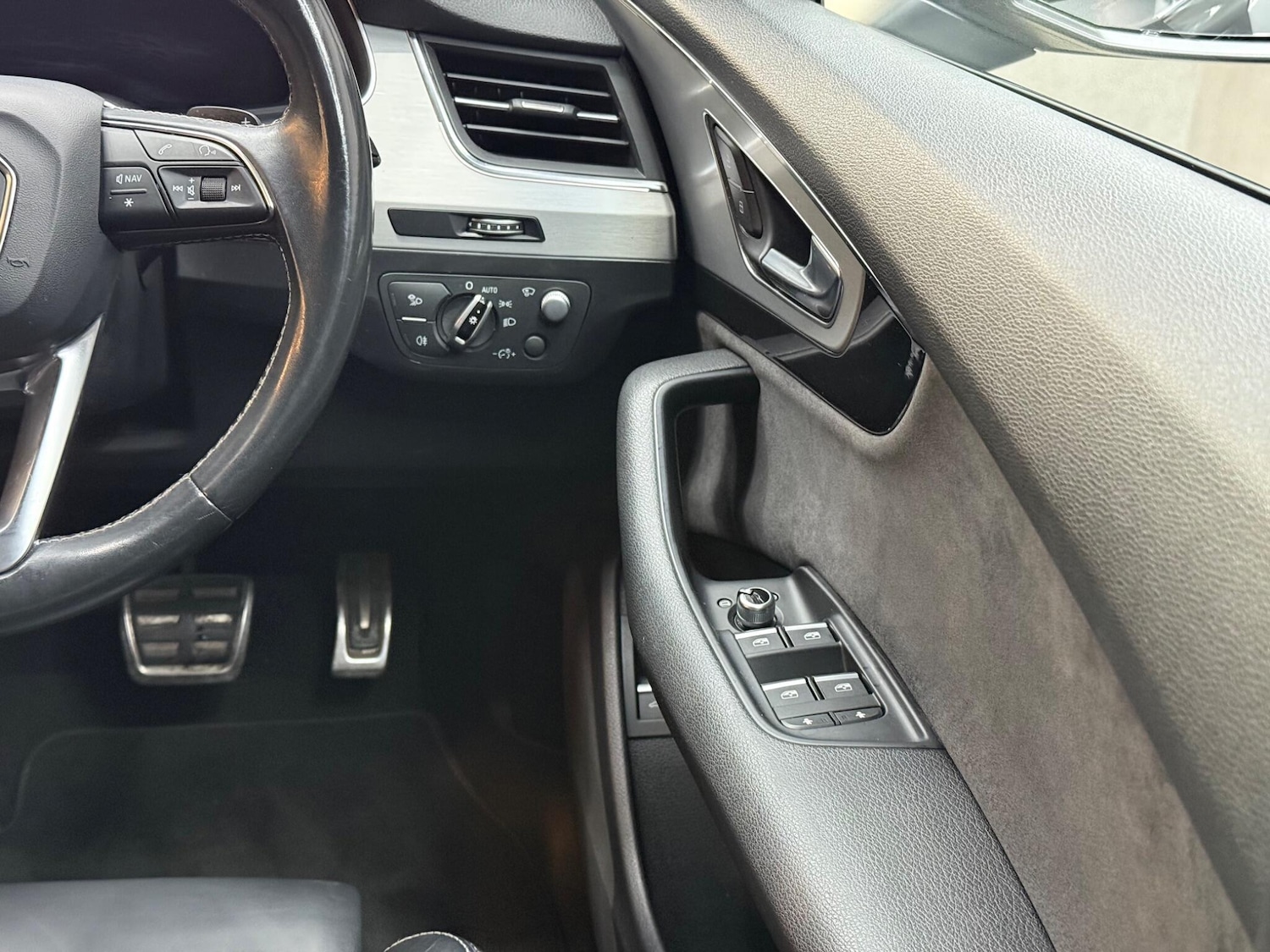 Used Audi SQ7 2017 for sale - 76688689: Photo 57