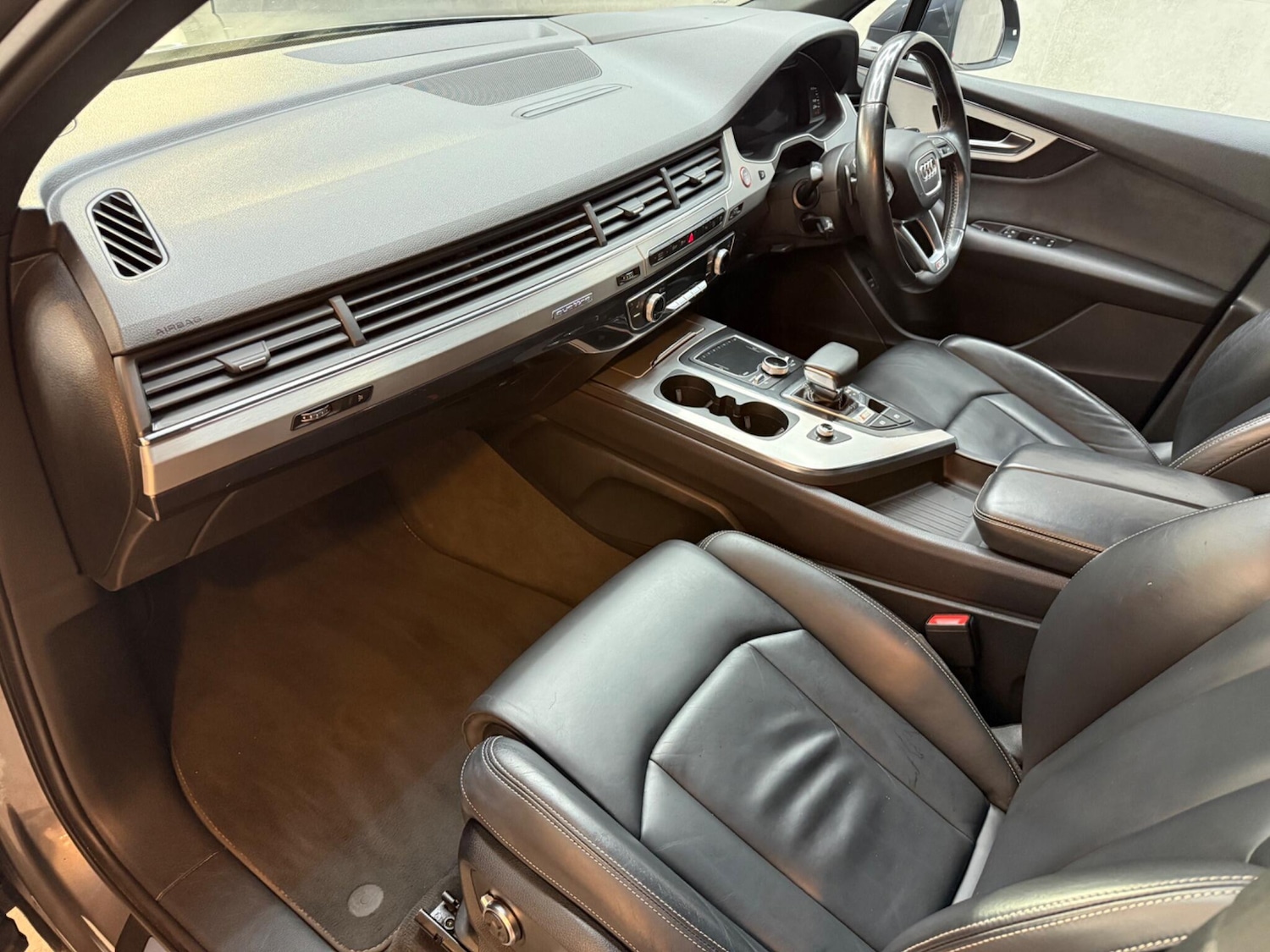 Used Audi SQ7 2017 for sale - 76688689: Photo 65