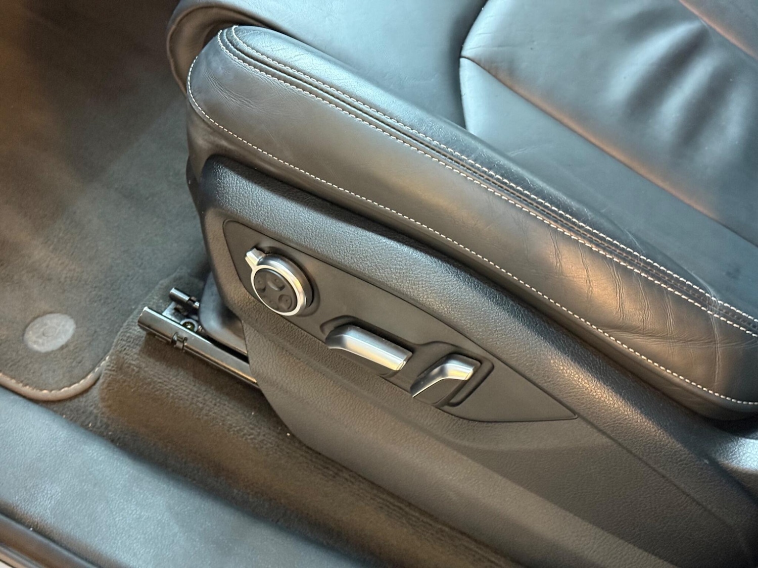 Used Audi SQ7 2017 for sale - 76688689: Photo 80