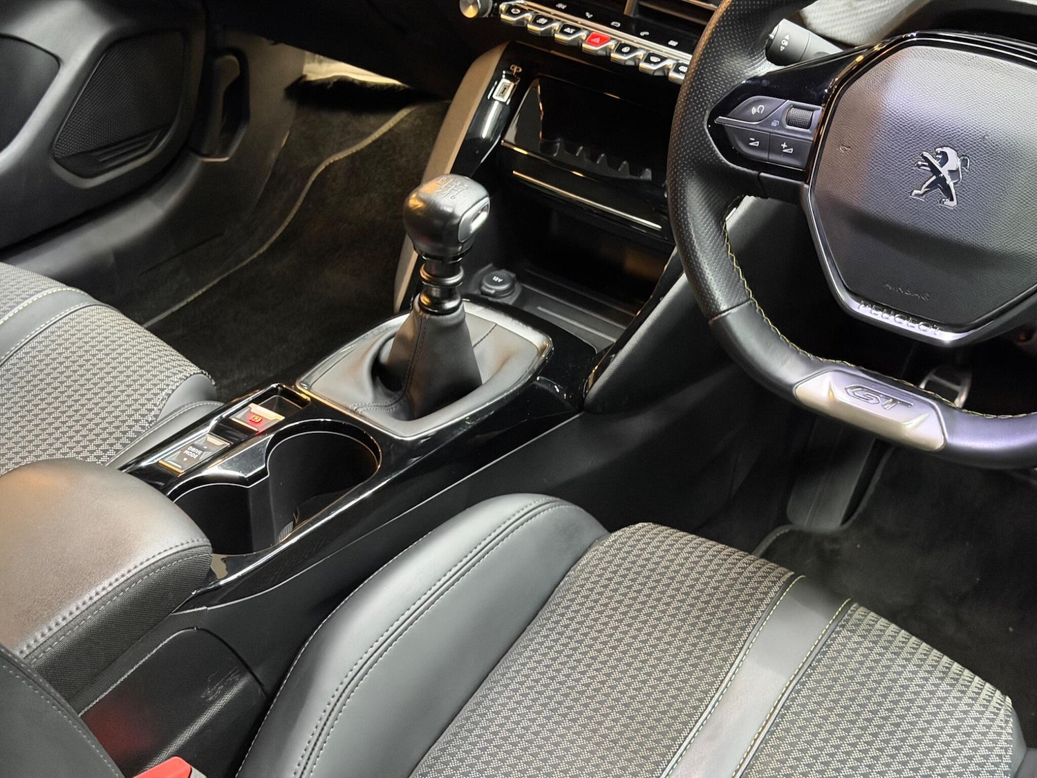 Used Peugeot 208 for sale - 77015630: Photo 14