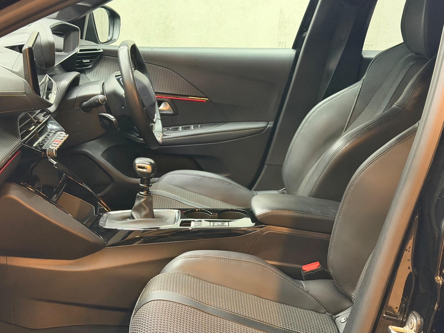 Used Peugeot 208 for sale - 77015630: Photo 38