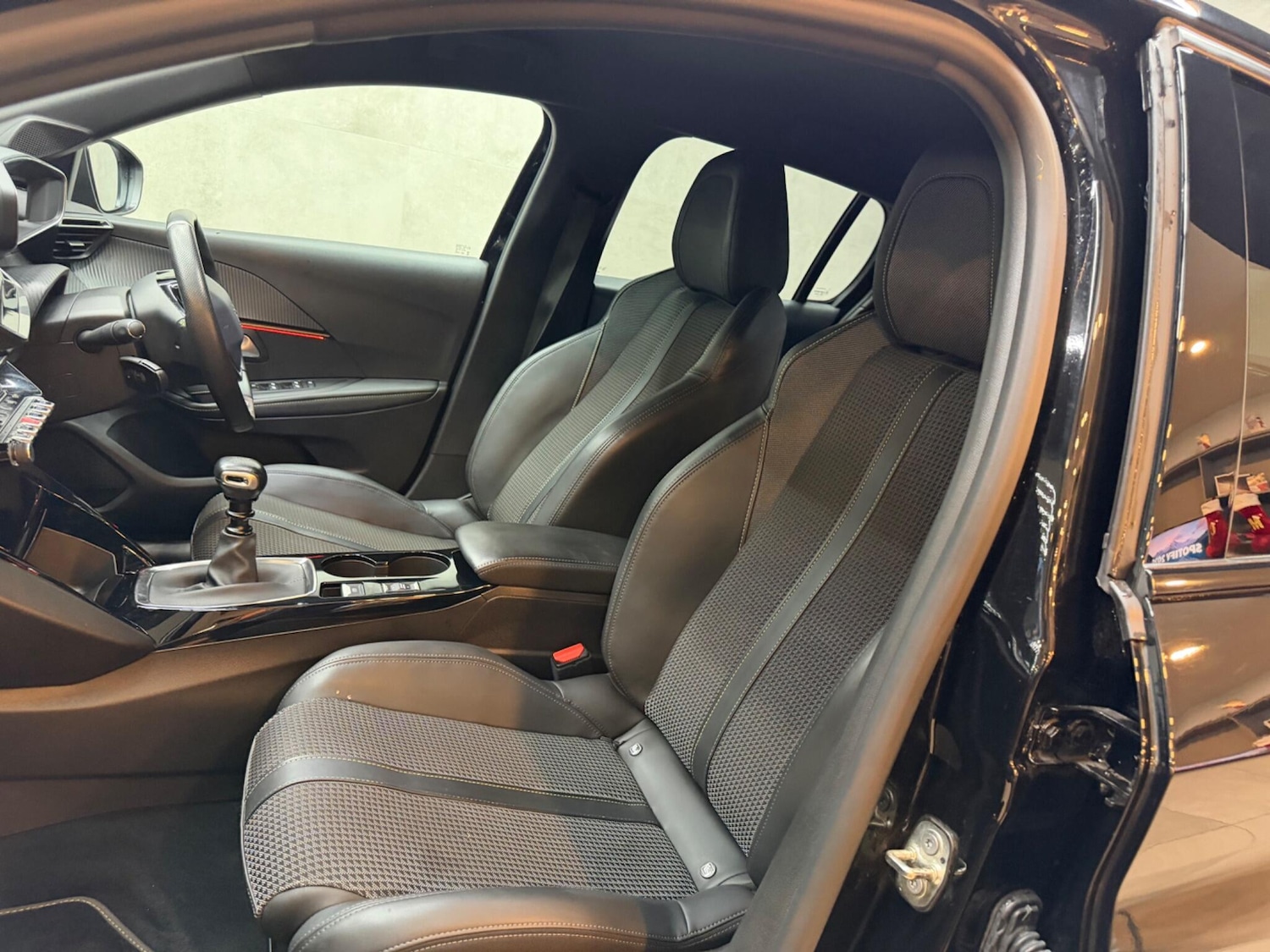 Used Peugeot 208 for sale - 77015630: Photo 39