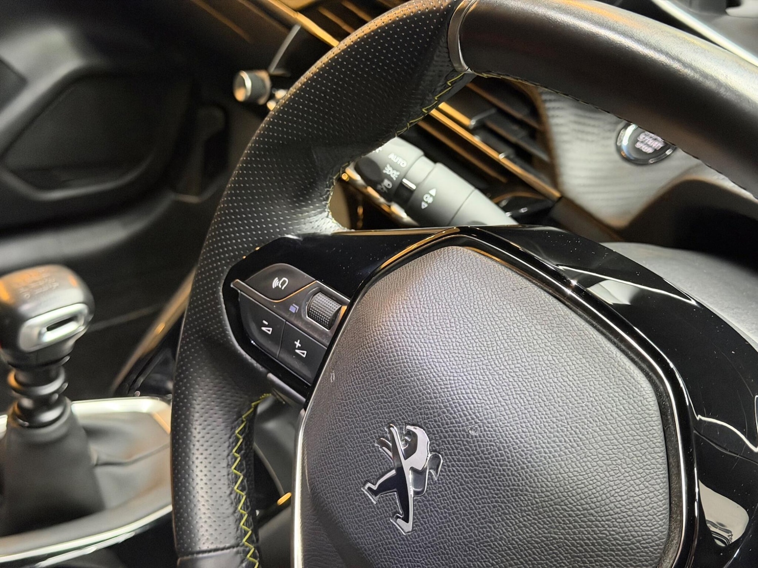 Used Peugeot 208 for sale - 77015630: Photo 45