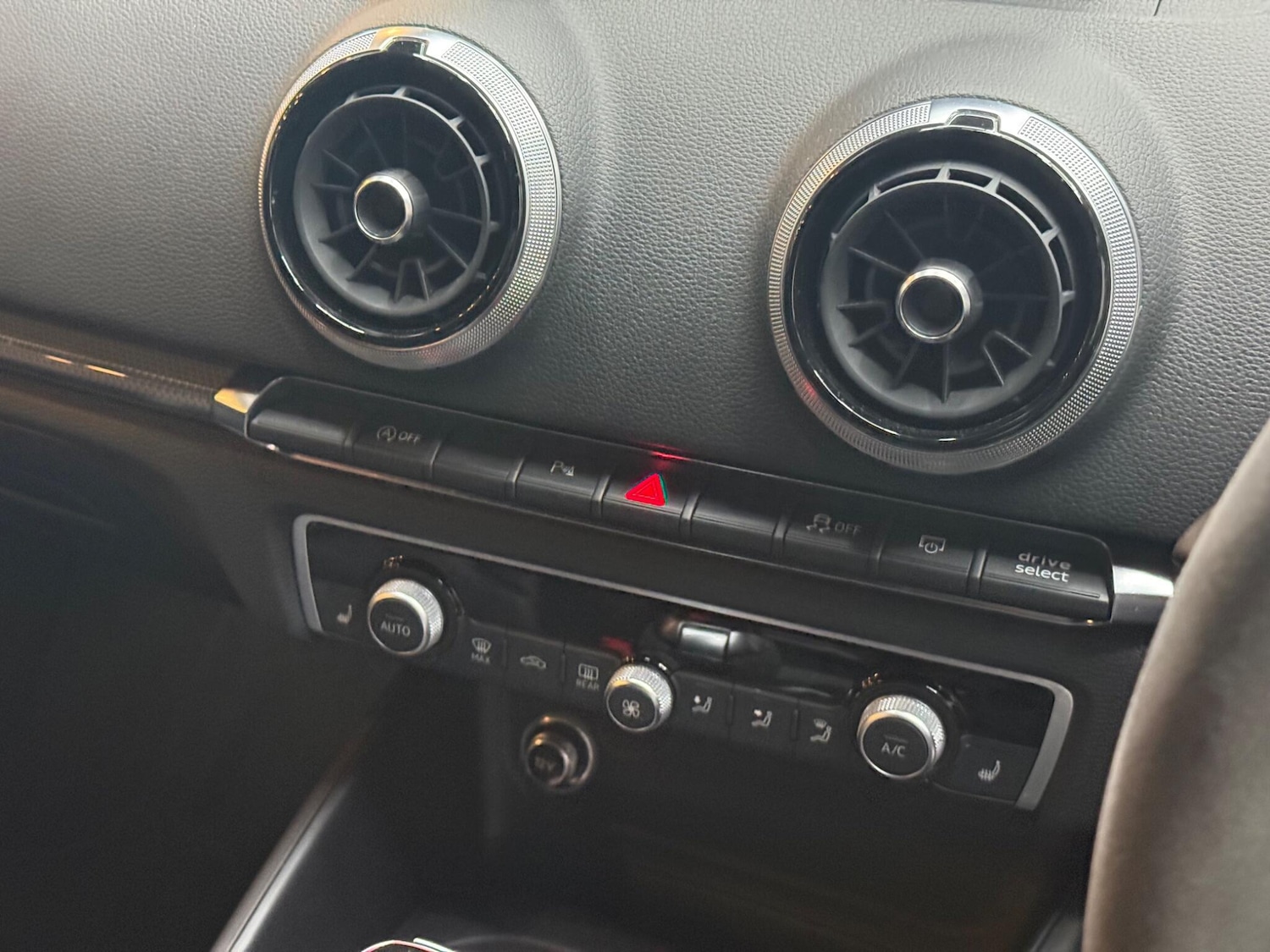 Used Audi RS3 2019 for sale - 76780942: Photo 31