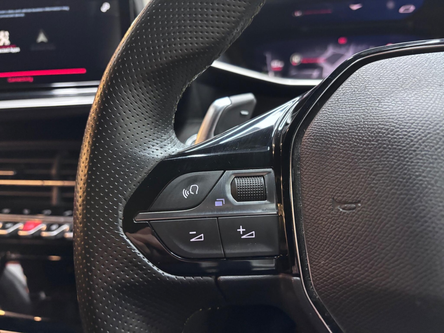 Used Peugeot 208 2023 for sale - 76832203: Photo 34