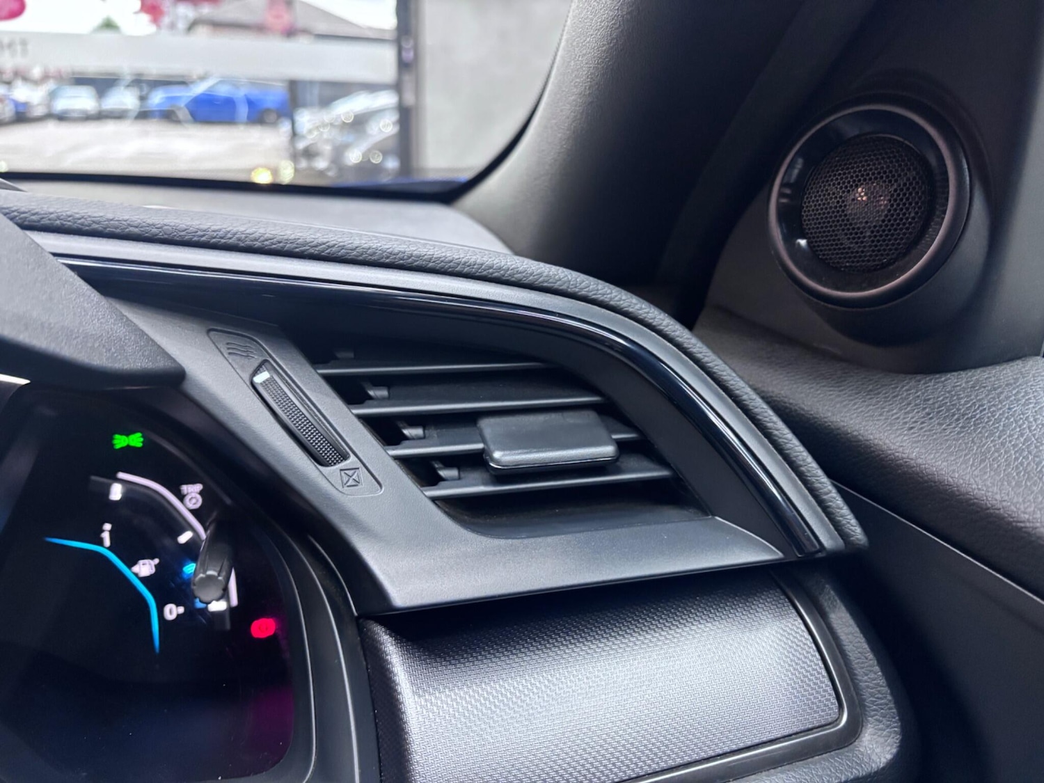 Used Honda Civic 2018 for sale - 77040588: Photo 39