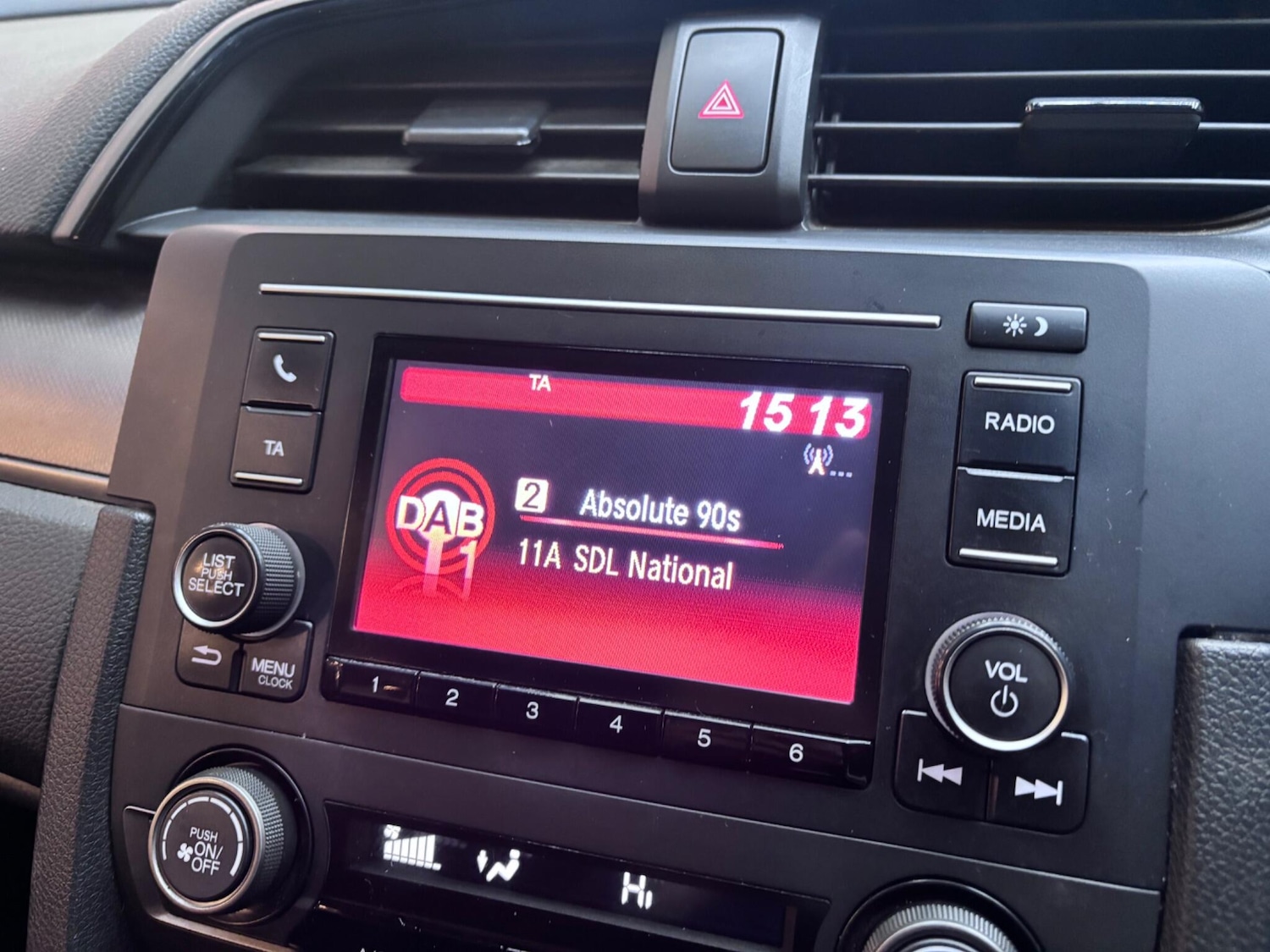 Used Honda Civic 2018 for sale - 77040588: Photo 46