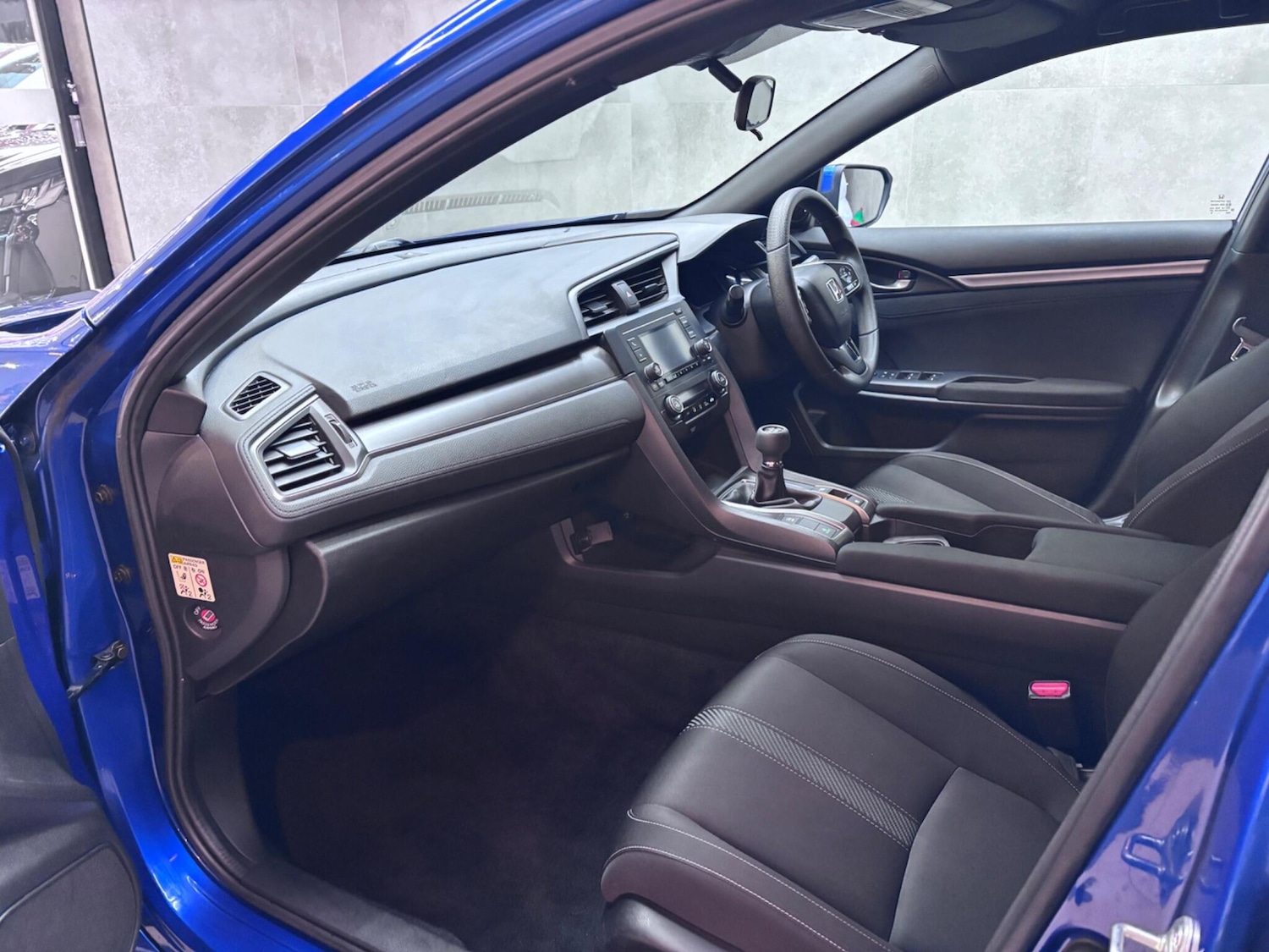 Used Honda Civic 2018 for sale - 77040588: Photo 53