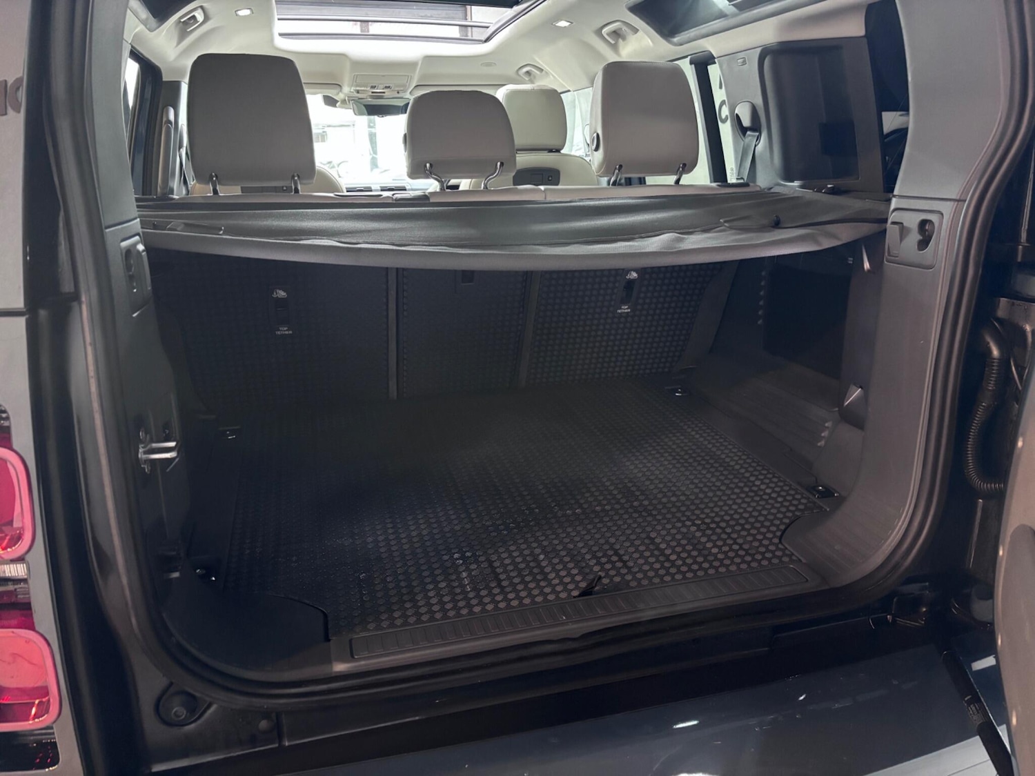 Used Land Rover Defender 110 2021 for sale - 76326571: Photo 67