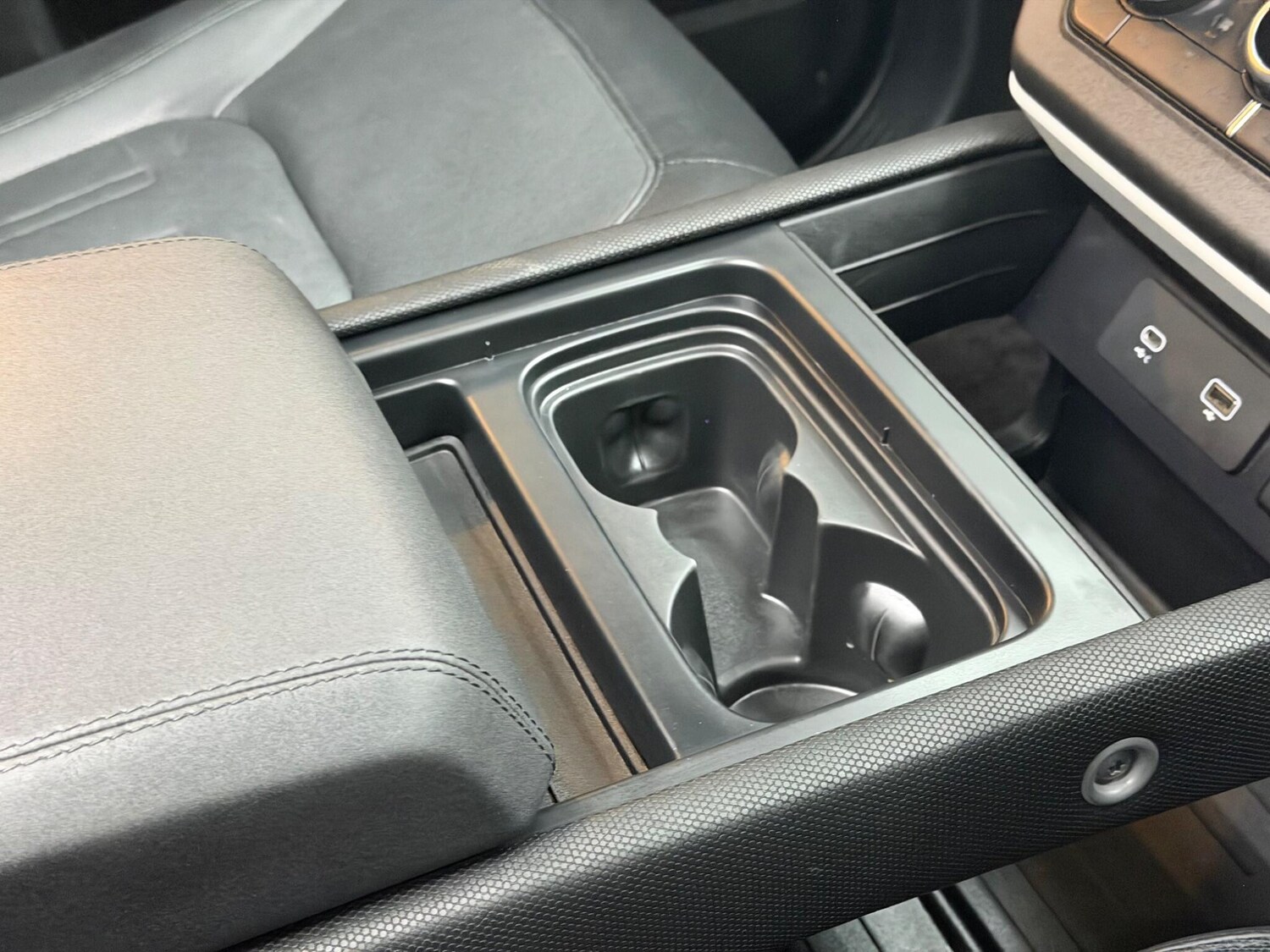 Used Land Rover Defender 2021 for sale - 77574369: Photo 12