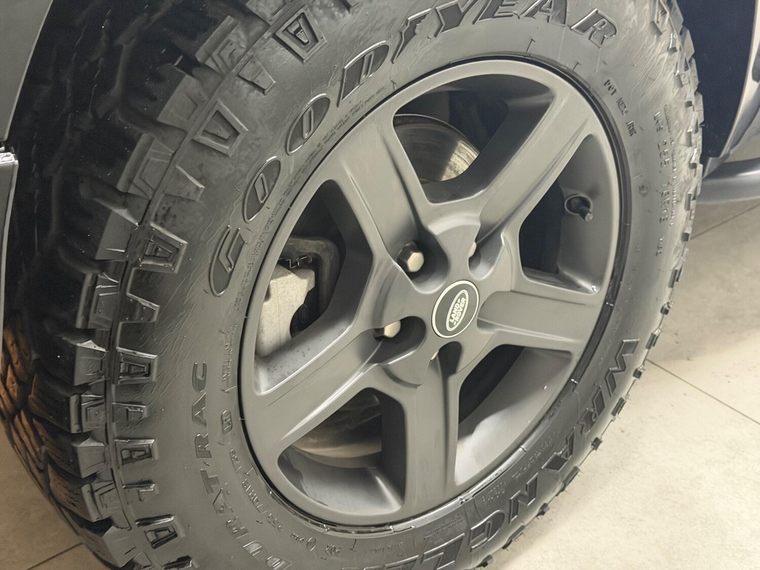 Used Land Rover Defender 2021 for sale - 77574369: Photo 28