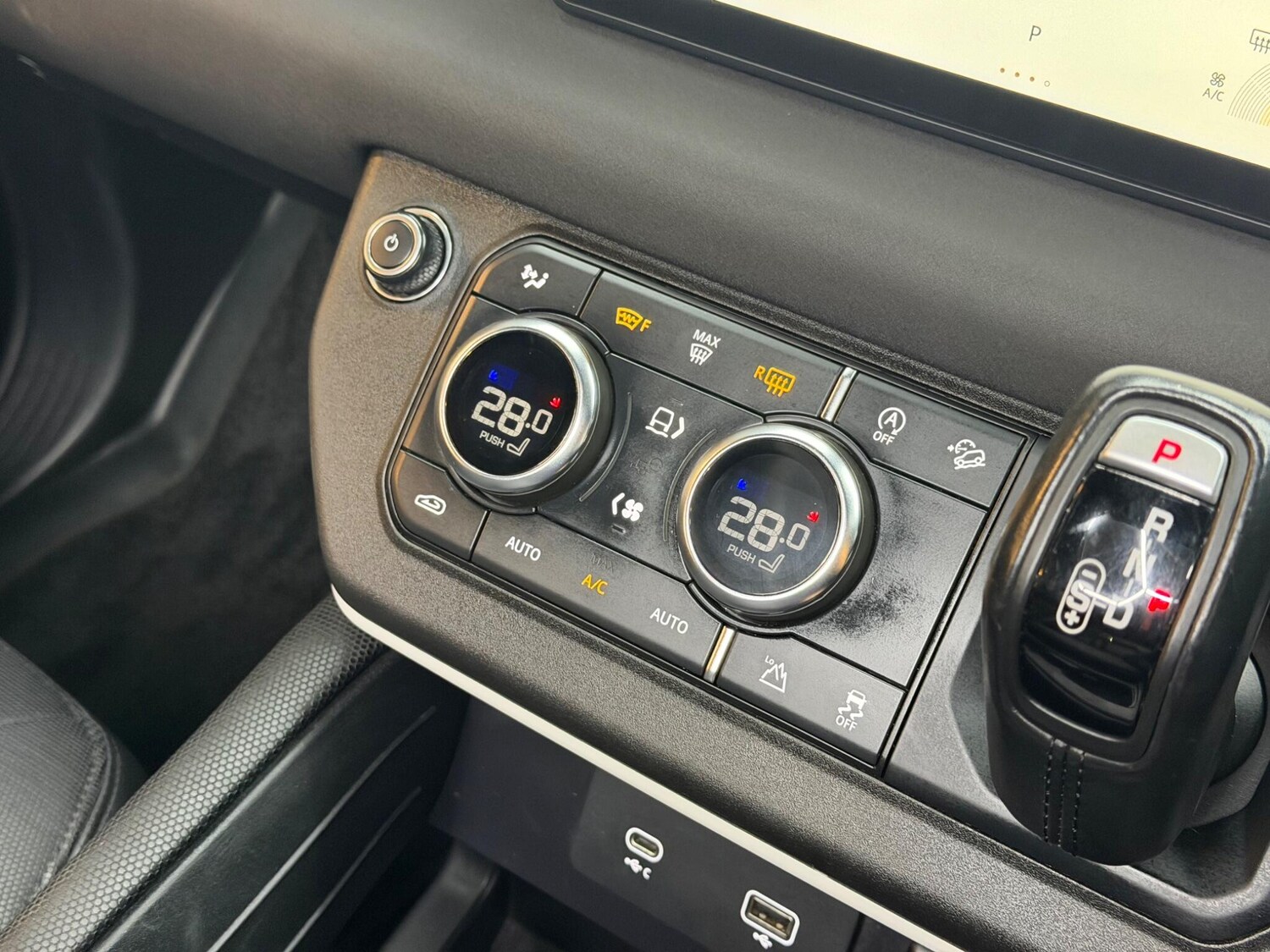 Used Land Rover Defender 2021 for sale - 77574369: Photo 46