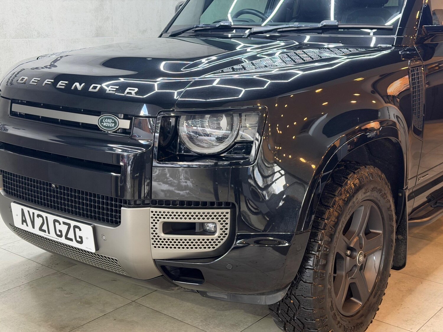 Used Land Rover Defender 2021 for sale - 77574369: Photo 8