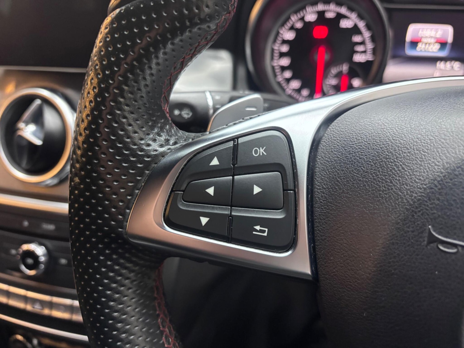 Used Mercedes-Benz GLA 2018 for sale - 77695481: Photo 28