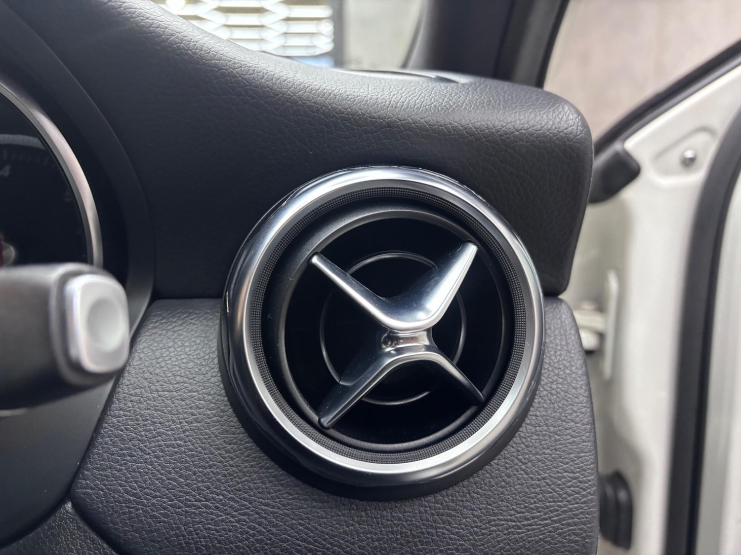 Used Mercedes-Benz GLA 2018 for sale - 77695481: Photo 31