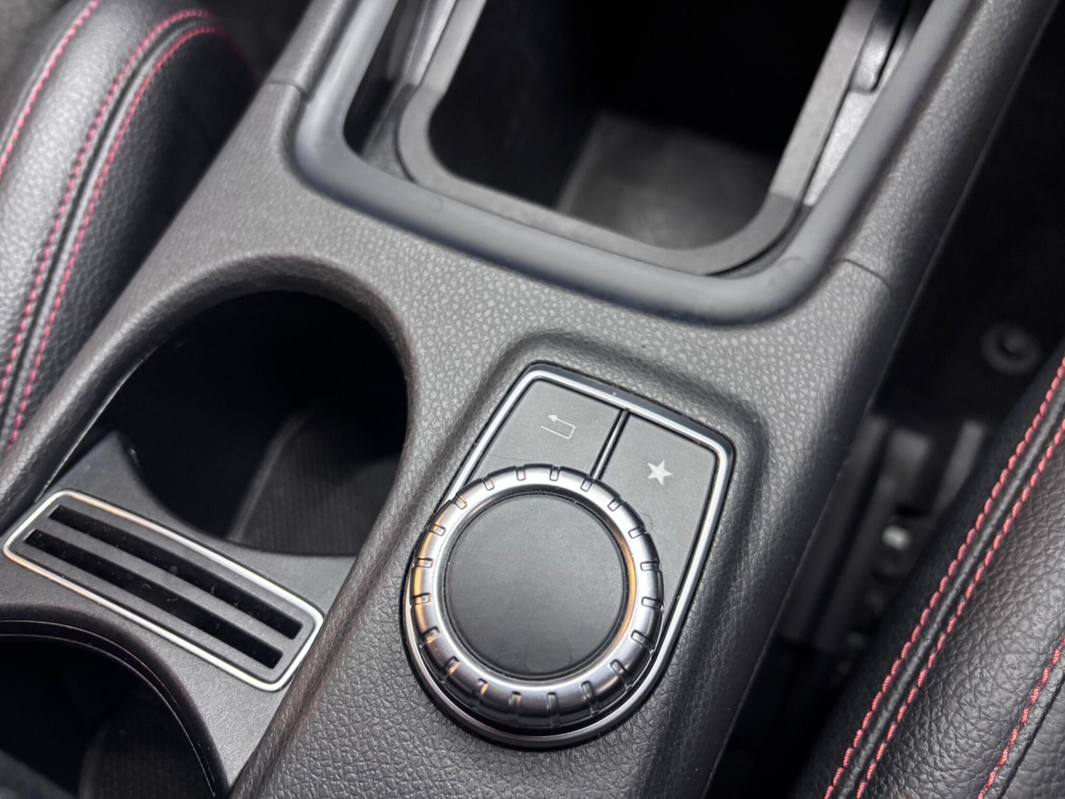 Used Mercedes-Benz GLA 2018 for sale - 77695481: Photo 32