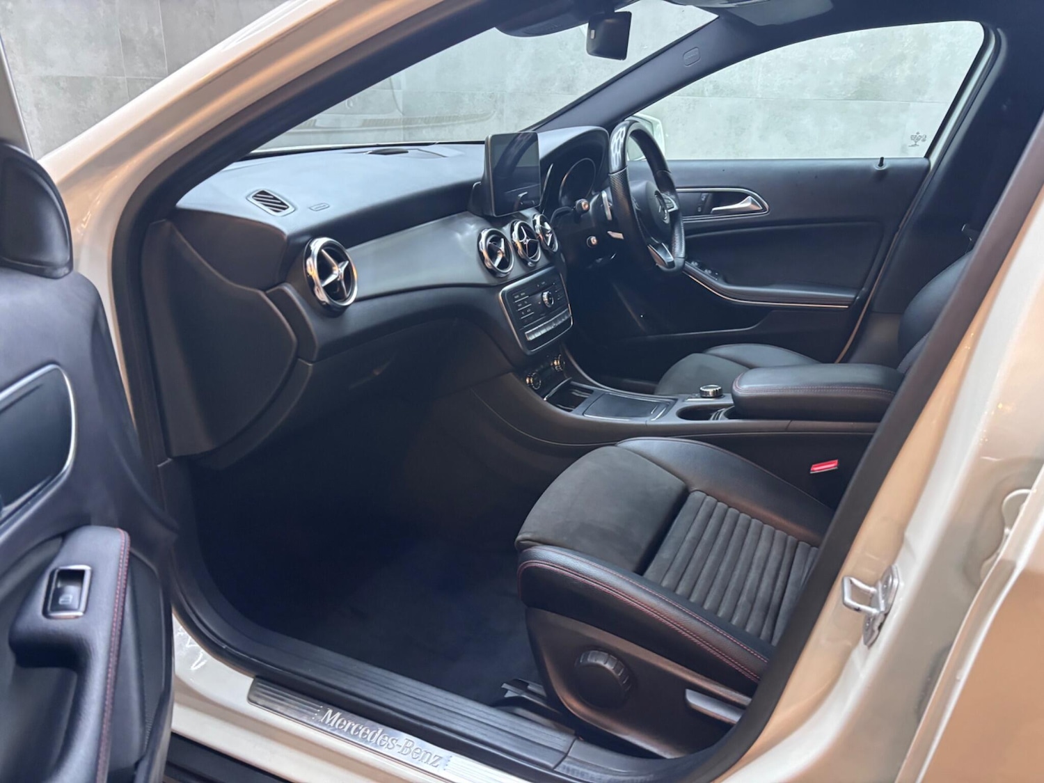 Used Mercedes-Benz GLA 2018 for sale - 77695481: Photo 52