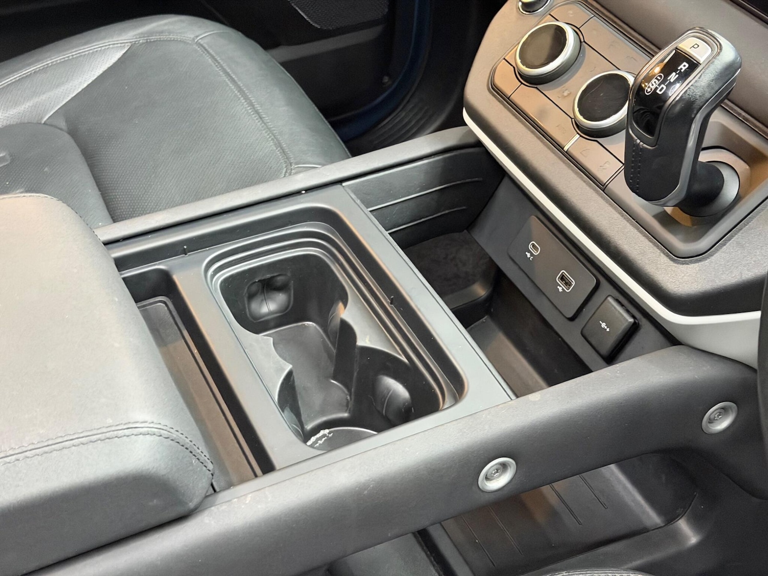 Used Land Rover Defender 90 2021 for sale - 77109813: Photo 11