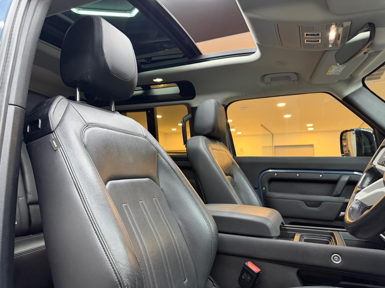 Used Land Rover Defender 90 2021 for sale - 77109813: Photo 13