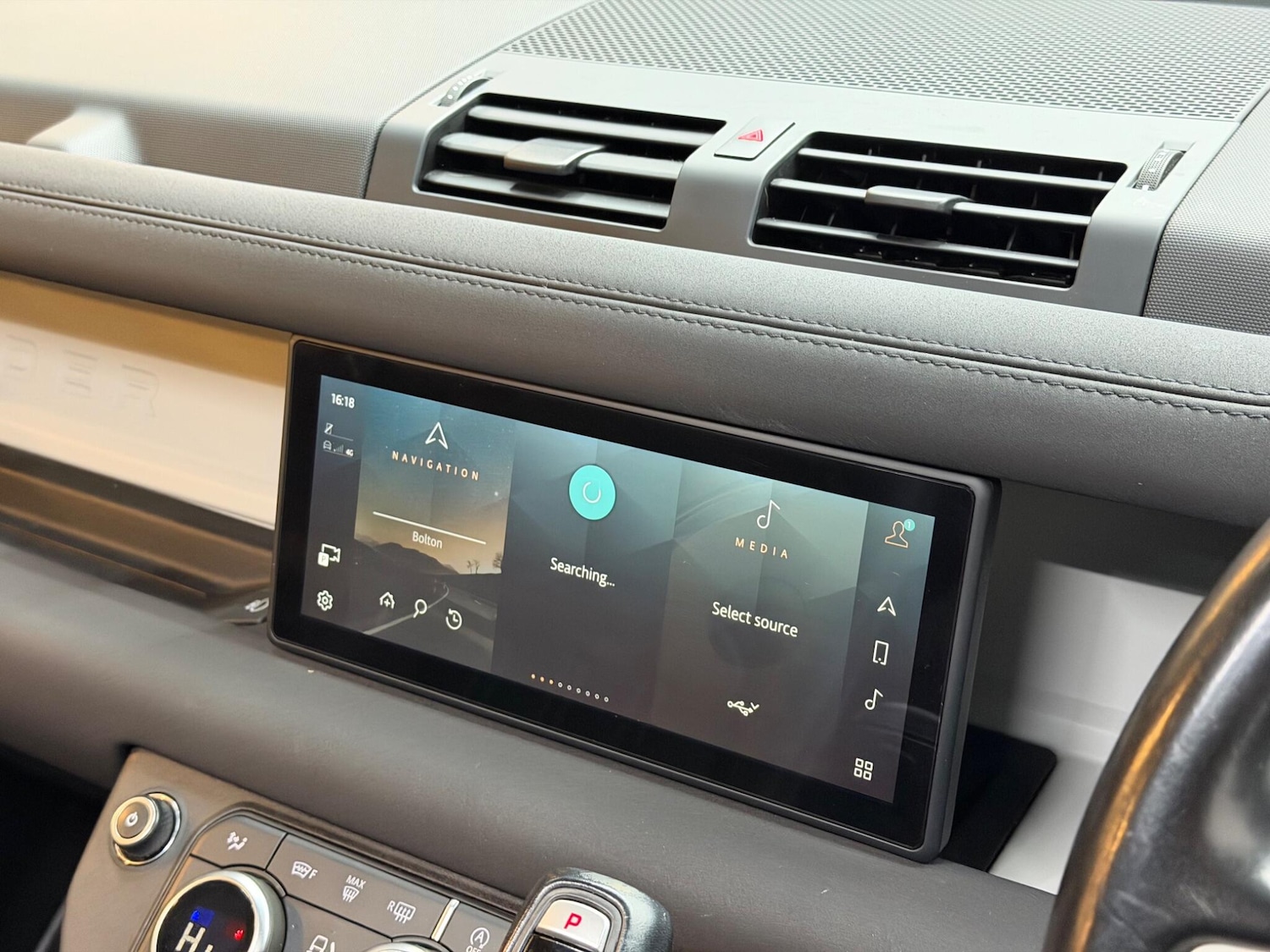 Used Land Rover Defender 90 2021 for sale - 77109813: Photo 33