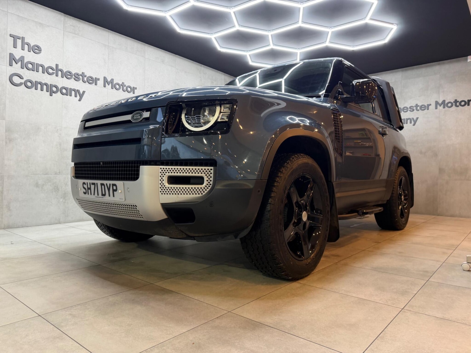 Used Land Rover Defender 90 2021 for sale - 77109813: Photo 4